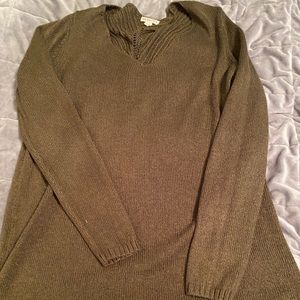 Green large sweater